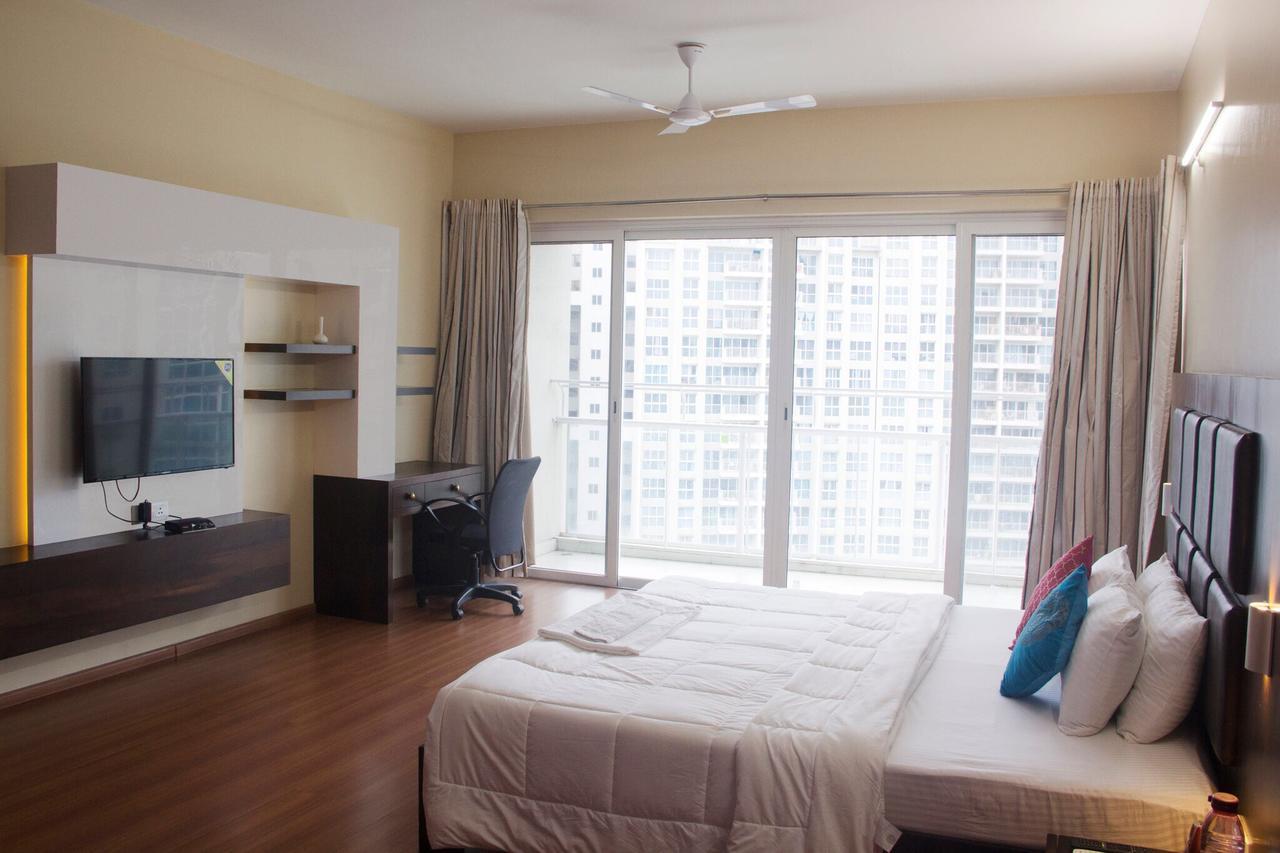 Amanora Park Town Bed & Breakfast Pune Exterior photo